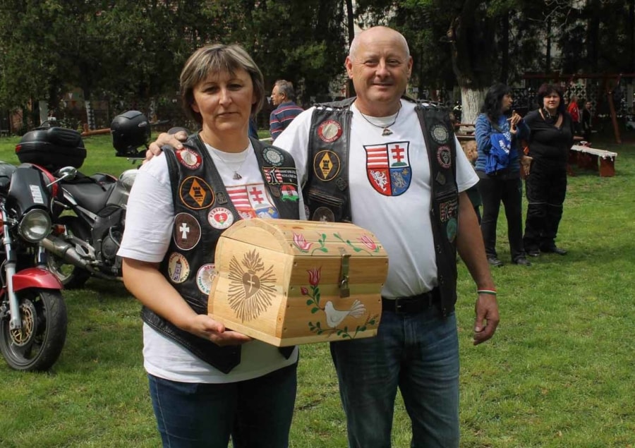 Székelyhídon az adományosládikával