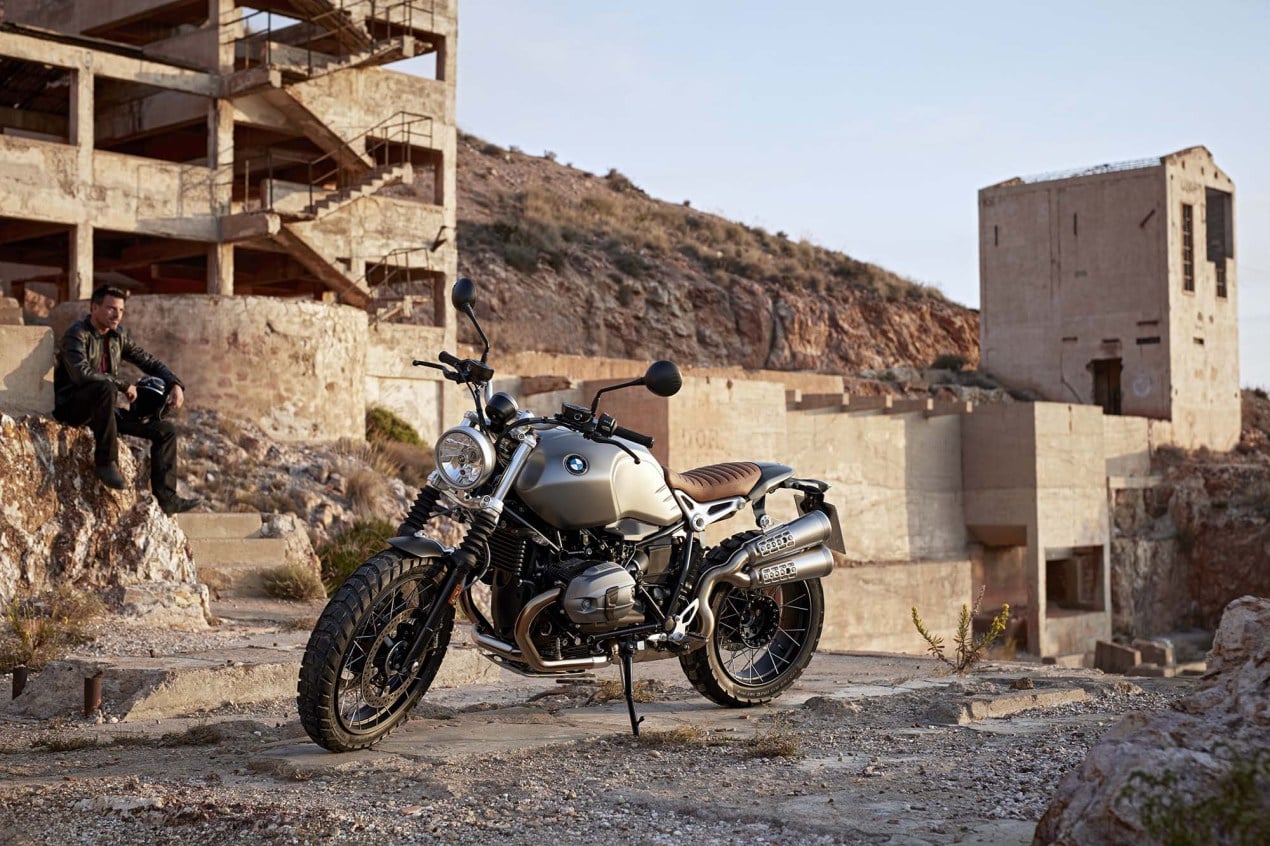 2016-BMW-R-nineT-Scrambler-stills-06