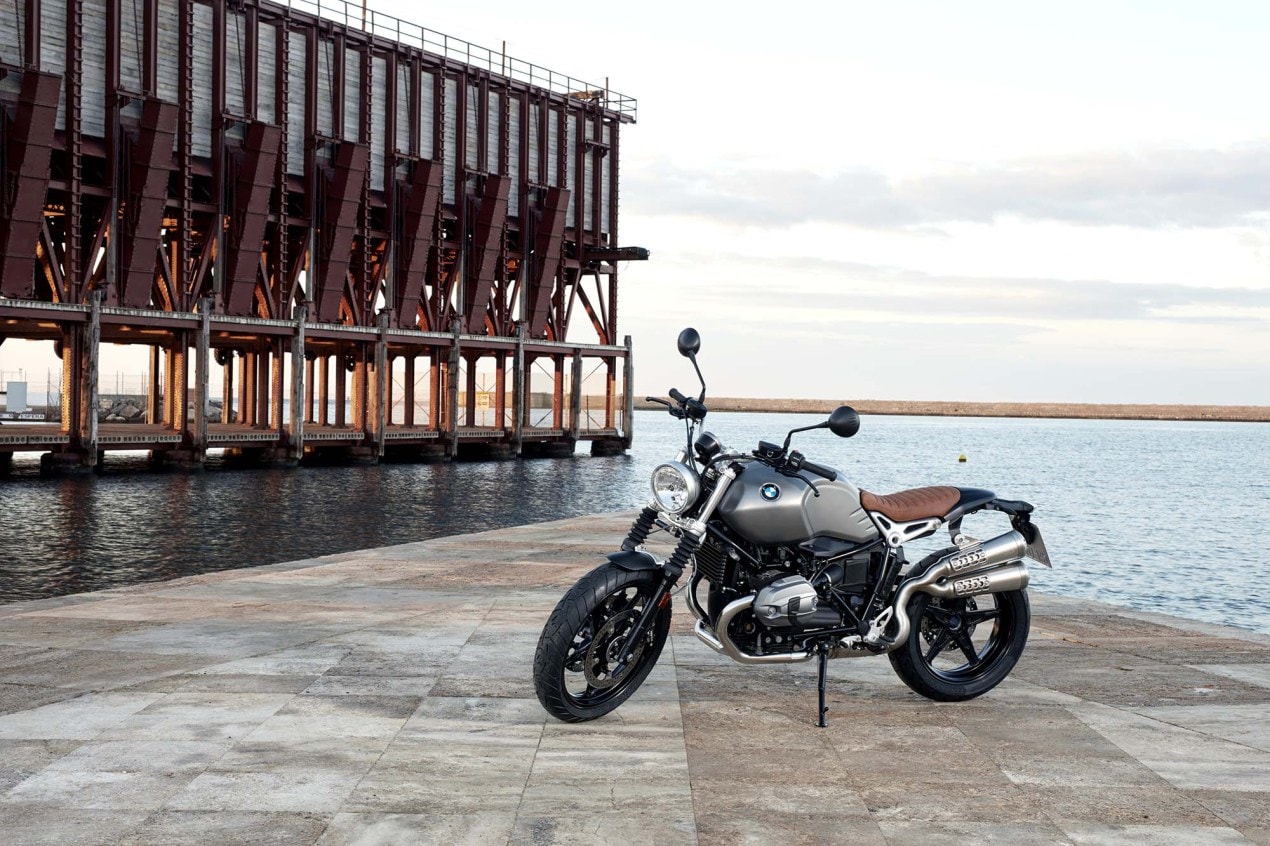 2016-BMW-R-nineT-Scrambler-stills-07