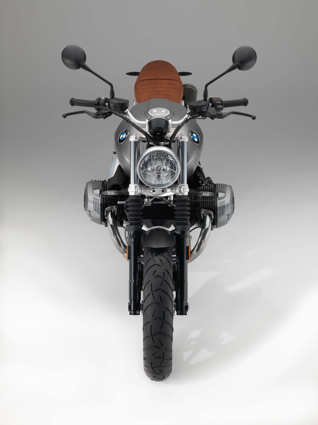 2016-BMW-R-nineT-Scrambler-stills-32
