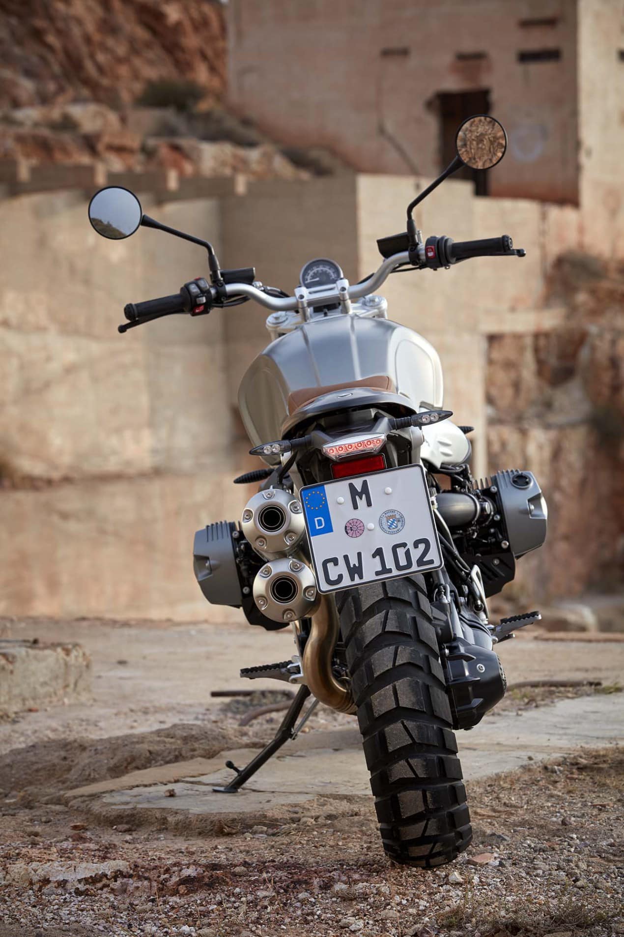 2016-BMW-R-nineT-Scrambler-stills-38