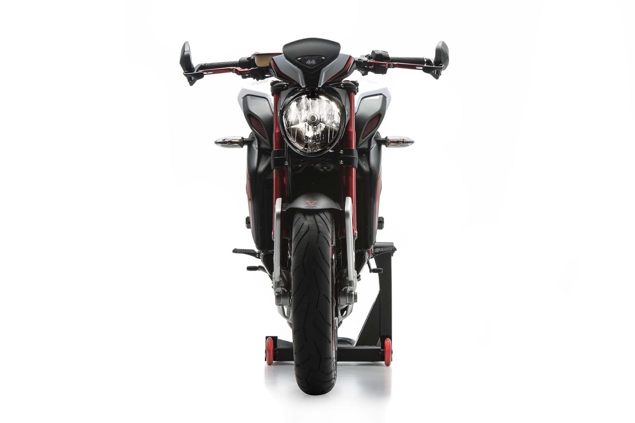 2016-MV-Agusta-Dragster-RR-Lewis-Hamilton-07