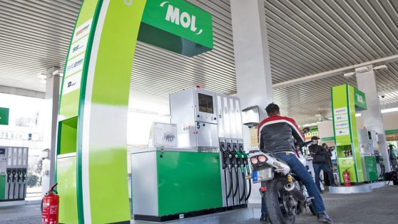 Új üzemanyag jelent meg Magyarországon az öreg, ritkán használt járművekhez
