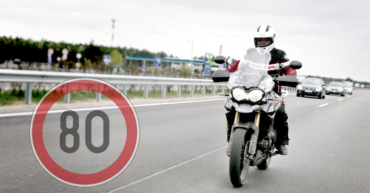 motorkerékpár autópálya sebességkorlátozás tábla 80 triumph bmw