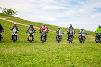 túraenduró összehasonlító teszt 2025 – Hegylakók Motoros Magazin-8
