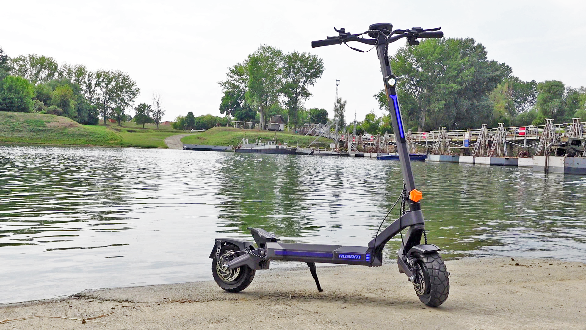 Hegylakók_motoros_magazin_Ausom_dt2_pro_roller_teszt_02