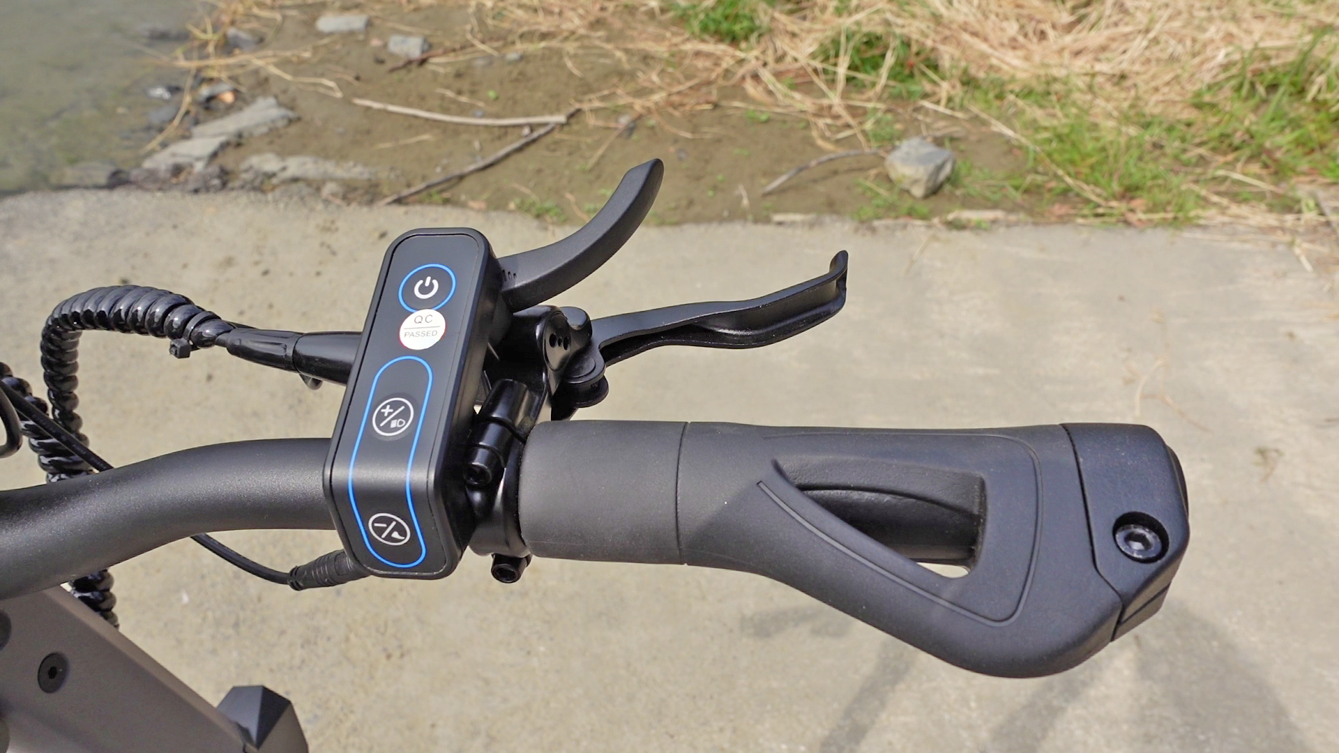 Hegylakók_motoros_magazin_Ausom_dt2_pro_roller_teszt_03