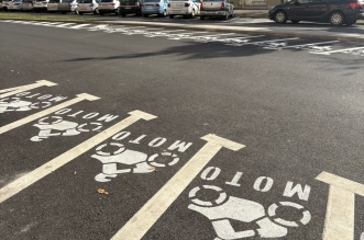 csikszereda motoros parkolo 2026 lei forint ár