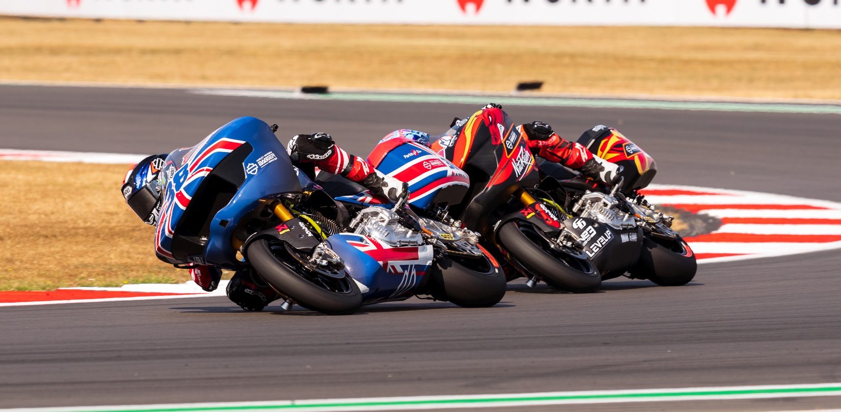 Hivatalosan is gyorsabbak a Harley-Davidsonok a Moto3-versenygépeknél