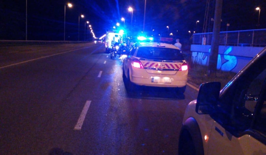 "Az autósok gondolom csak legyintettek a földön heverő motorokat látva - biztos megint száguldoztak..."