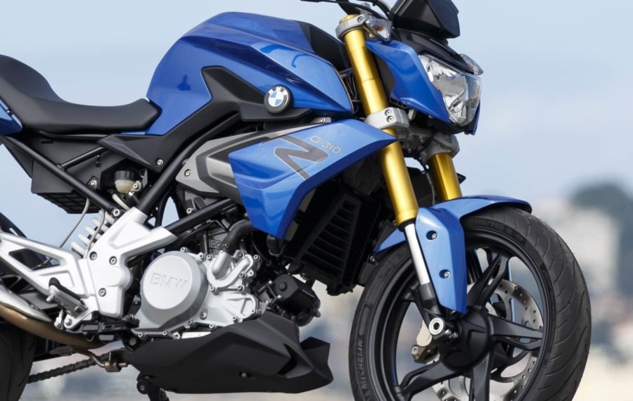 Elöl hiába is keresnél kipufogócsövet a G 310 R-en. A forradalmi motorfelépítésnek sok előnye van, így könnyen elterjedhet a kétkerekűek között