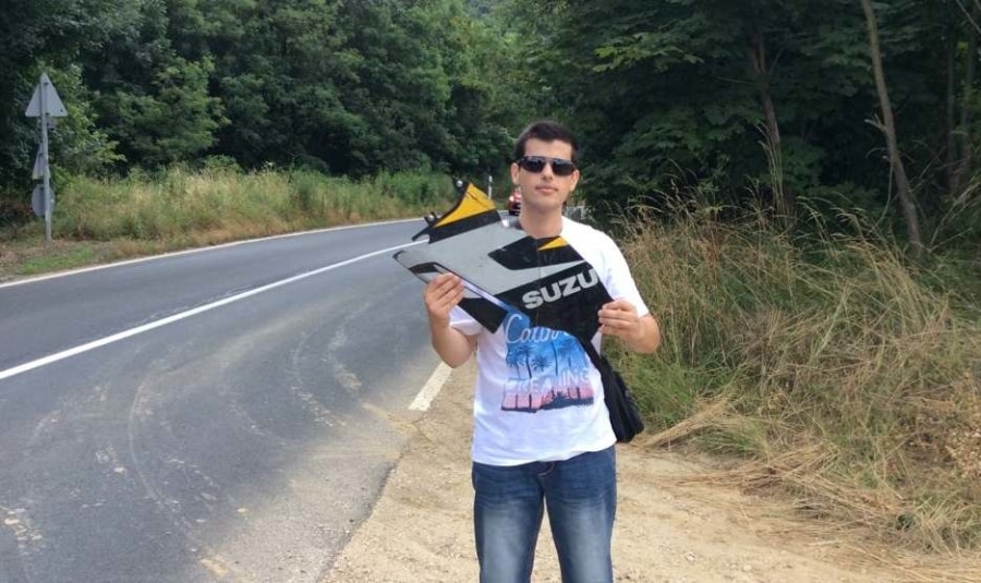 A helyszínelés után is jó sok alkatrész maradt a kanyarban...