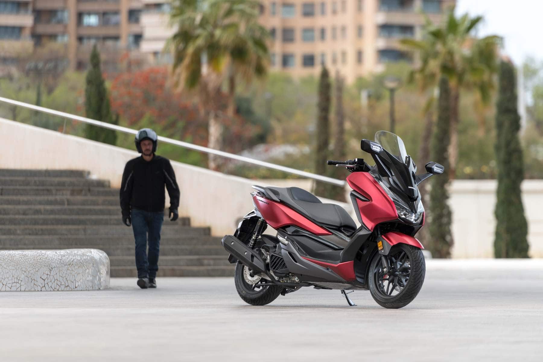 Még sportosabb lett a Honda Forza 125 - Hegylakók