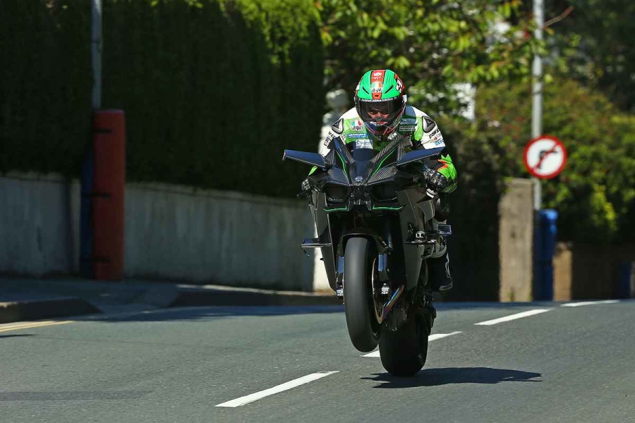 kawasaki-h2r-mantt