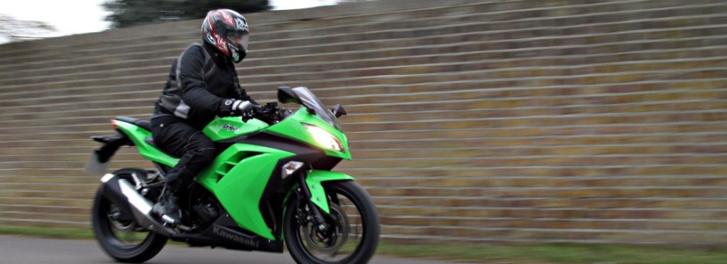 kawasaki-ninja-300-teszt