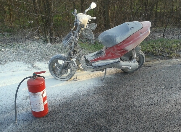 A képre kattintva galéria nyílik a lángra kapott motorról (Fotó: Farkas Z.)