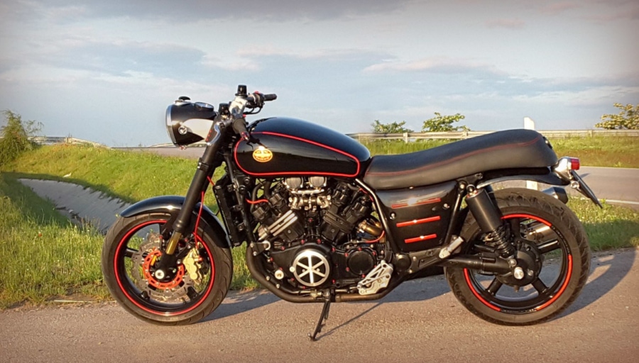 A V4-es szörnyeteg (Kép: Life Motor's - Facebook)