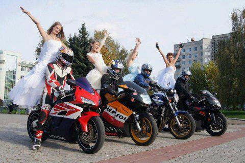 motor-eskuvo-lakodalom