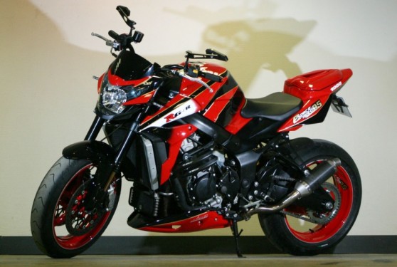 suzuki-gsr-1000