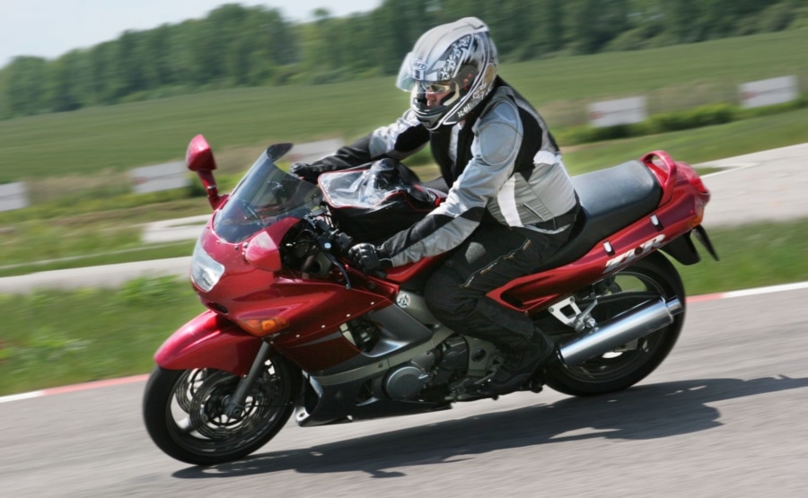 vezetéstechnika motorkerékpár