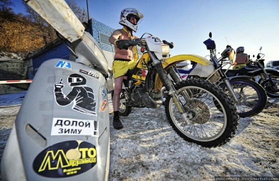winternudebikers001-14