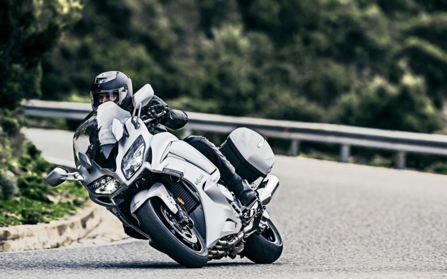 2016 FJR1300AE