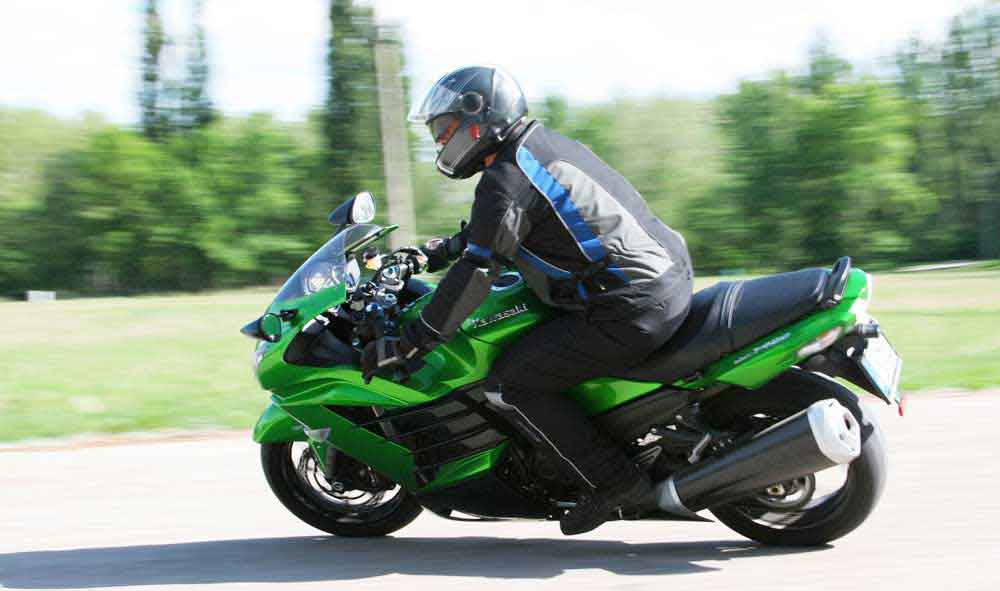 kawasaki-zzr1400-teszt-2012-4